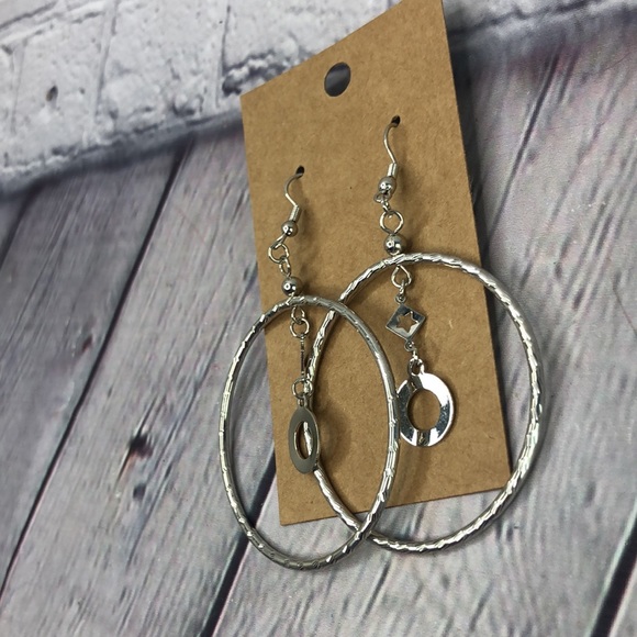 5/$25 Boho silver tone double circle encaged large hoop earrings NWOT - Picture 6 of 9
